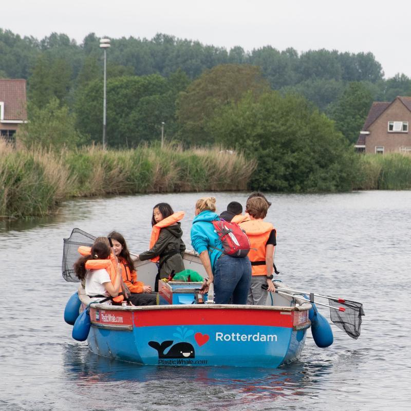 Plastic vissen tijdens de Rotte Plasticvrij EXPERIENCE